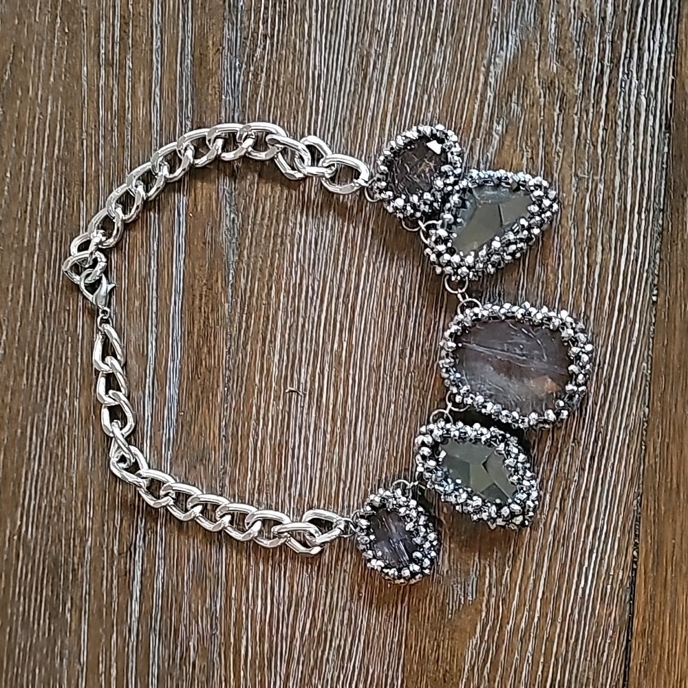 Statement necklace